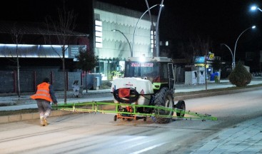 Erbaa Belediyesi’nden buzlanmaya solüsyonlu çözüm