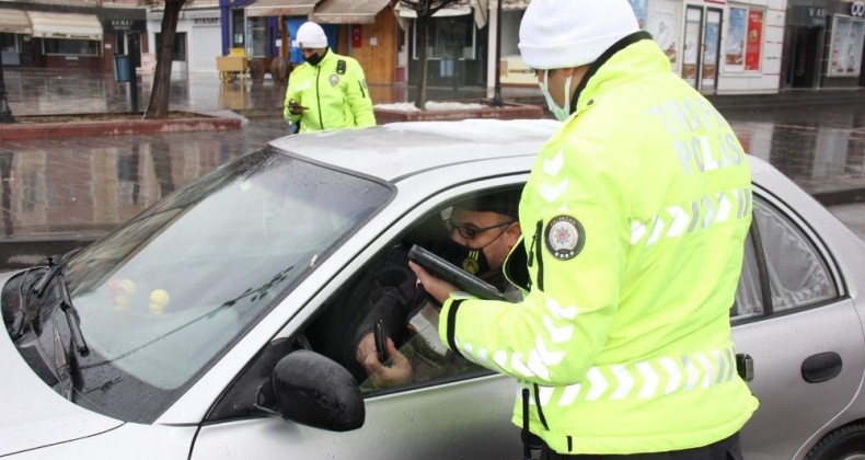Erzincanlılar kısıtlamalara uyuyor