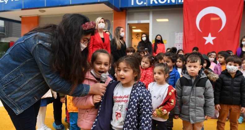 Esen, bayrak töreni coşkusuna ortak oldu