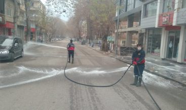 Gölbaşı’nda dezenfekte çalışmalarına devam ediyor