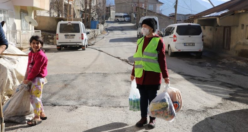 Hakkari’de Vefa Sosyal Destek Grubu görev başında