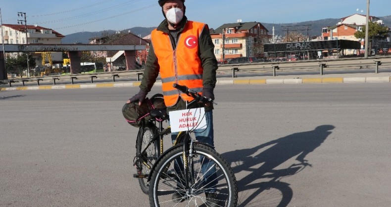 İBB’de İşten Çıkartılan İşçi, İstanbul’dan Ankara’ya Pedal Çeviriyor