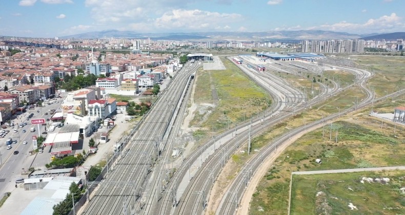 İstasyon Caddesi’nde yıllardır süren trafik sorunu çözülüyor