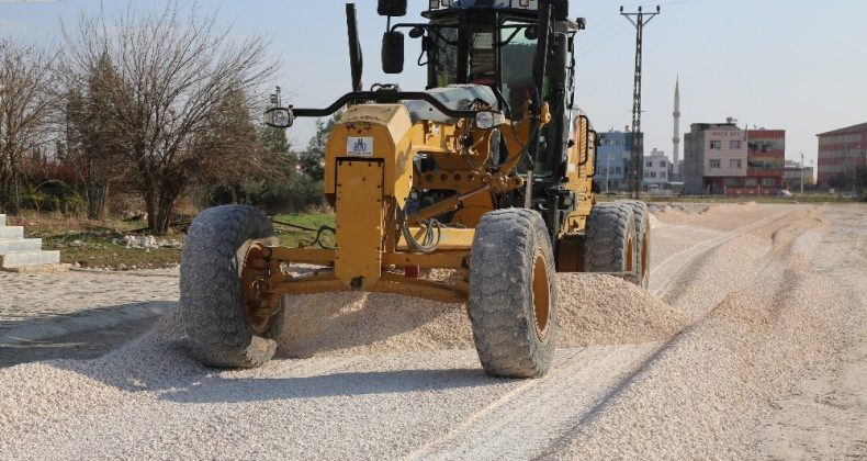 Karaköprü kırsalında yol çalışmaları sürüyor