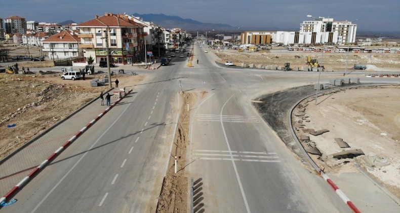 Karaman’da kavşak genişletmesi