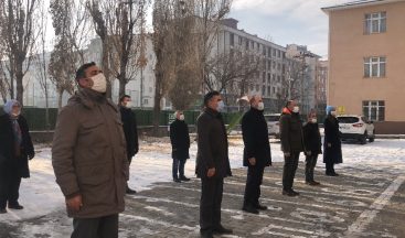 Kars’a tüm okullarda İstiklal Marşı okundu