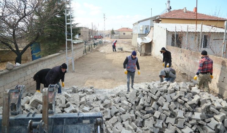 Kulpak Mahallesi’nde 10 bin metrekarelik parke yapımına başlandı