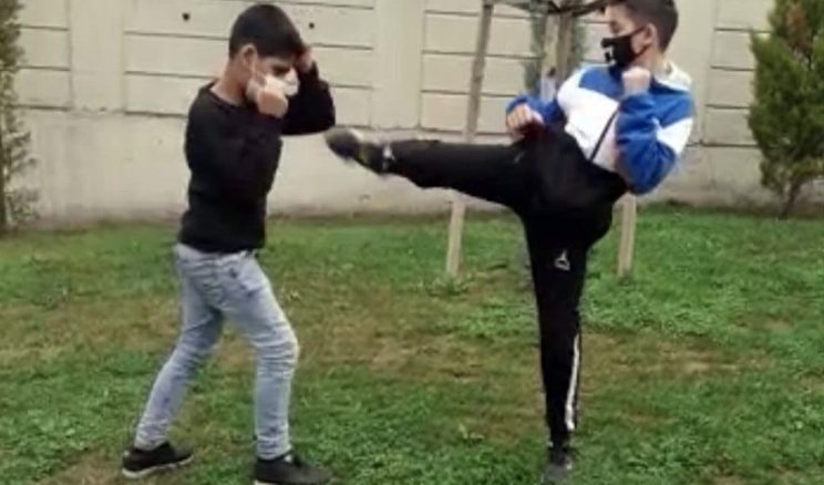 Kungfucular parkları spor salonuna çevirdi