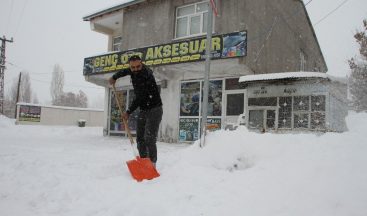 Malazgirt’te kar yağışı