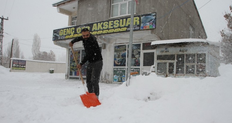 Malazgirt’te kar yağışı