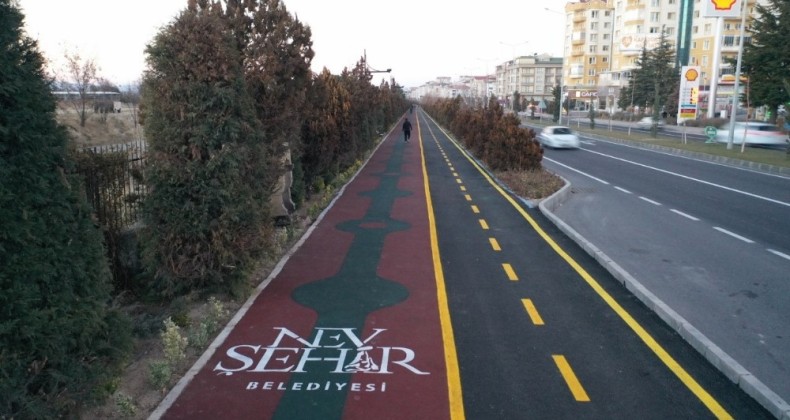 Nevşehir’de yenilenen yürüyüş yolu ve bisiklet yolu hizmete açıldı