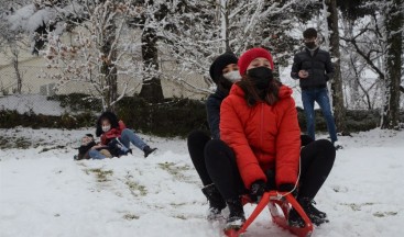 Ordu’da çocukların kar sevinci