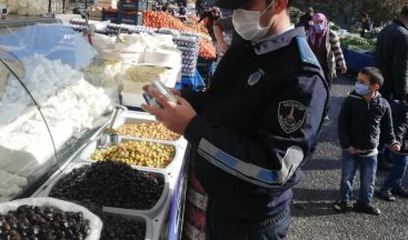 Şahinbey’de zabıtalar hem denetliyor hem de bilgilendiriyor