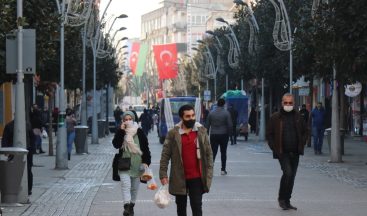 Sakarya’da 2021’e evlerinde giren vatandaşlar: