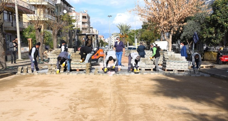 Salihli’de kilit parke taş seferberliği