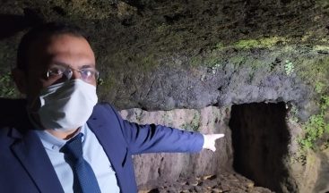 Sular çekildi, kaya mezarlar ortaya çıktı