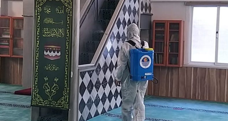 Yenişehir’de ibadethaneler ve ASM’ler dezenfekte ediliyor