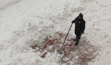 Zonguldak’ta kar kalınlığı 30 cm aştı